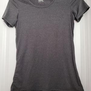 💥2/$8💥 NWOT 32 Degrees Cool Fitted Shirt